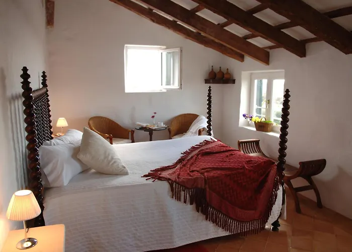 Отель Alcaufar Vell Rural & Restaurant Сант-Луис