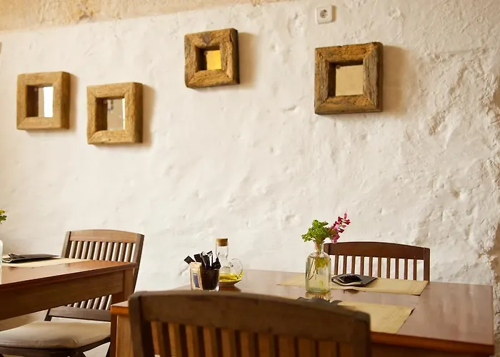 Alcaufar Vell Rural & Restaurant Hotel Sant Lluís